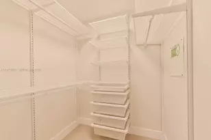 1050 Brickell Ave, Miami, FL 33131 - Photo 9