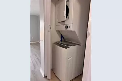 2232 NW 135th Ter, Opa Locka, FL 33054 - Photo 9