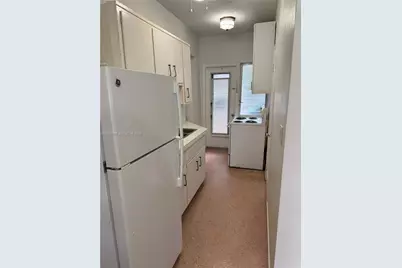 1512 SW 14th Ter #B, Miami, FL 33145 - Photo 3