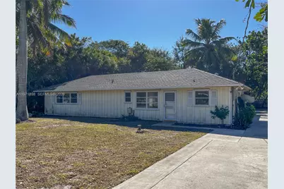 325 SW Manor Dr, Stuart, FL 34994 - Photo 11