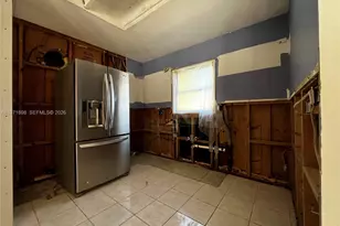 325 SW Manor Dr, Stuart, FL 34994 - Photo 13