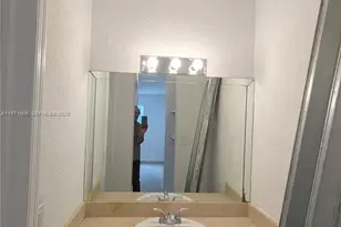 445 SW 11th St, Miami, FL 33130 - Photo 35