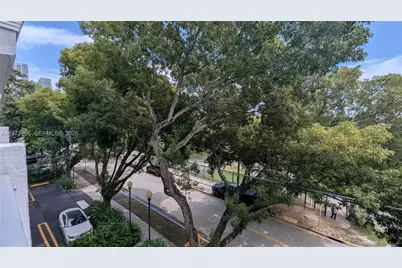 445 SW 11th St #408, Miami, FL 33130 - Photo 17