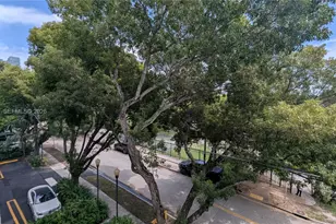 445 SW 11th St, Miami, FL 33130 - Photo 17