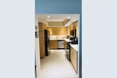 5600 Collins Ave #7Y, Miami Beach, FL 33140 - Photo 11