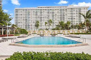 5600 Collins Ave, Miami Beach, FL 33140 - Photo 25