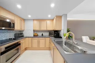 226 Ocean Dr, Miami Beach, FL 33139 - Photo 17