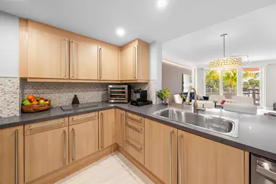 226 Ocean Dr #3C, Miami Beach, FL 33139 - Photo 15