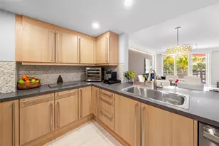 226 Ocean Dr, Miami Beach, FL 33139 - Photo 15