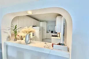 10710 NW 66th St, Doral, FL 33178 - Photo 25