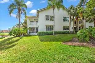 8385 Whisper Trace Ln Apt, Naples, FL 34114 - Photo 3