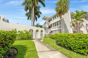 141 NE 10th Ave, Hallandale Beach, FL 33009 - Photo 7