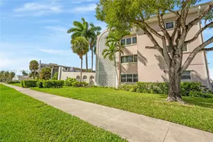 141 NE 10th Ave, Hallandale Beach, FL 33009 - Photo 5