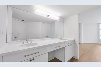 555 NE 34th St #1004, Miami, FL 33137 - Photo 19