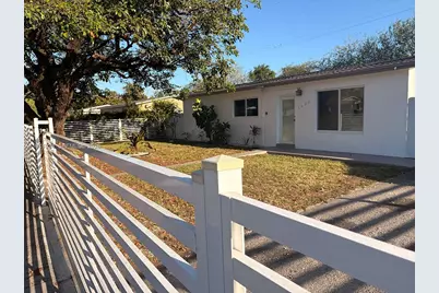 1220 NE 206th St, Miami, FL 33179 - Photo 1