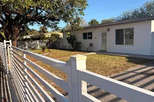 1220 NE 206th St, Miami, FL 33179 - Photo 1