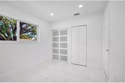 1220 NE 206th St, Miami, FL 33179 - Photo 7
