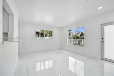 1220 NE 206th St, Miami, FL 33179 - Photo 3