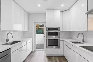 8934 Harding Ave, Surfside, FL 33154 - Photo 31