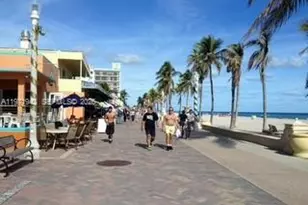 4001 Hillcrest Dr, Hollywood, FL 33021 - Photo 7