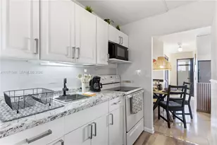 7904 West Dr, North Bay Village, FL 33141 - Photo 11