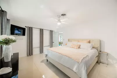 2121 NE 62nd St, Fort Lauderdale, FL 33308 - Photo 13