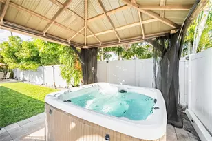 2121 NE 62nd St, Fort Lauderdale, FL 33308 - Photo 23
