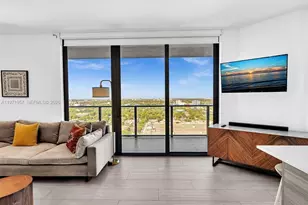 121 NE 34th St, Miami, FL 33137 - Photo 15