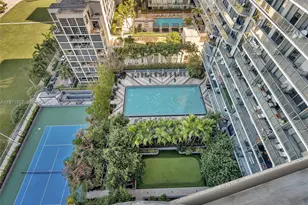 121 NE 34th St, Miami, FL 33137 - Photo 23