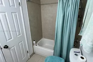 9240 Fontainebleau Blvd, Miami, FL 33172 - Photo 9