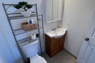 9240 Fontainebleau Blvd, Miami, FL 33172 - Photo 33
