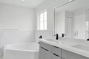 14422 N Royal Cove Cir, Davie, FL 33325 - Photo 13