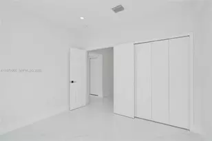 14422 N Royal Cove Cir, Davie, FL 33325 - Photo 17