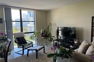 17600 N Bay Rd, Sunny Isles Beach, FL 33160 - Photo 5