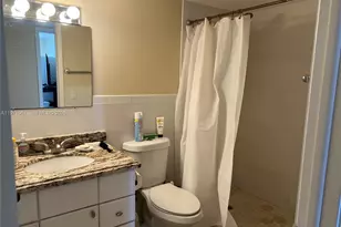 17600 N Bay Rd, Sunny Isles Beach, FL 33160 - Photo 11