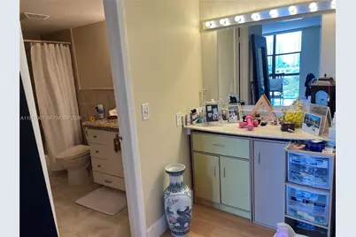 17600 N Bay Rd #N902, Sunny Isles Beach, FL 33160 - Photo 9