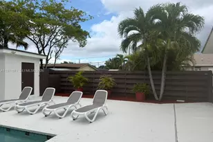 208 SW 2nd Ave, Hallandale Beach, FL 33009 - Photo 29