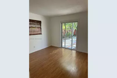 208 SW 2nd Ave, Hallandale Beach, FL 33009 - Photo 17