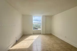 2000 NE 135th St, North Miami, FL 33181 - Photo 7