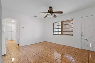 9201 NW 33rd Ave Rd, Miami, FL 33147 - Photo 25