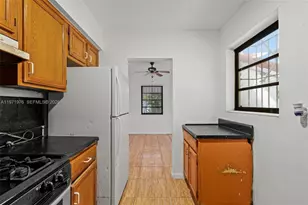 9201 NW 33rd Ave Rd, Miami, FL 33147 - Photo 31