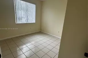 1529 SE 24th Ct, Homestead, FL 33035 - Photo 5