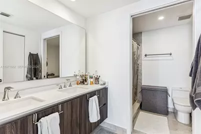 488 NE 18 #1805, Miami, FL 33132 - Photo 7