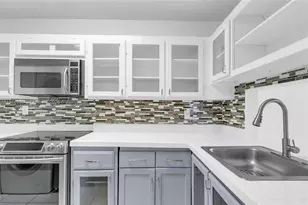 15348 SW 72nd St, Miami, FL 33193 - Photo 9