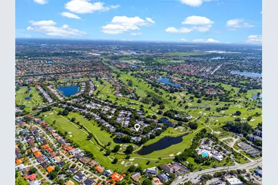 18805 W Lake Dr, Hialeah, FL 33015 - Photo 51