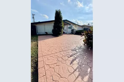 7910 NW 12th St, Pembroke Pines, FL 33024 - Photo 3