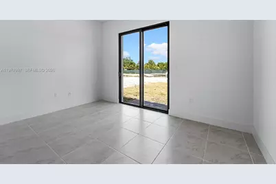 18917 SW 316th Ter, Homestead, FL 33030 - Photo 9