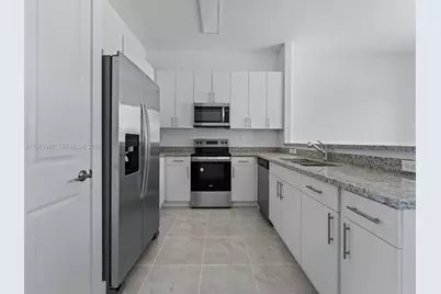 18917 SW 316th Ter, Homestead, FL 33030 - Photo 7