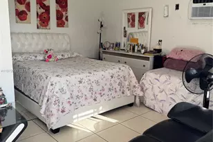 952 E 19th St, Hialeah, FL 33013 - Photo 9