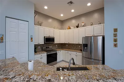 6918 SE Sleepy Hollow Ln, Stuart, FL 34997 - Photo 15